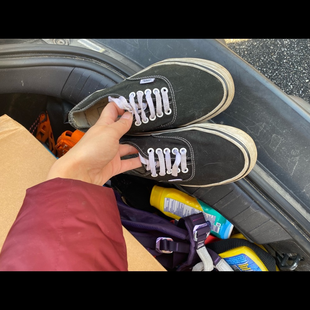 Vans Authentic with laces